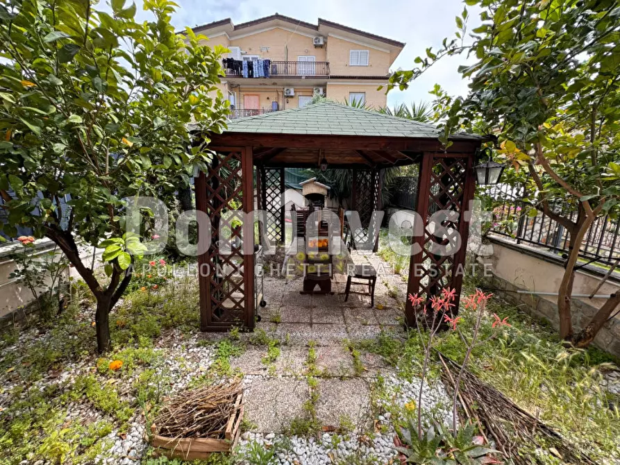 Immagine 32 di Villa in vendita  in Via Cineto Romano a Guidonia Montecelio