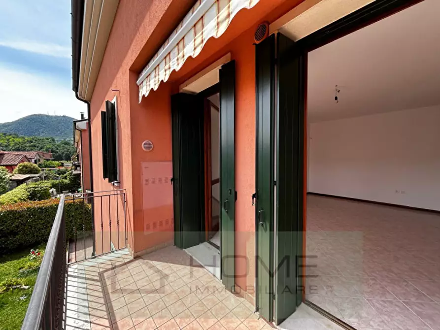 Immagine 1 di Appartamento in vendita  in Via Fabrizio De Andrè a Rovolon