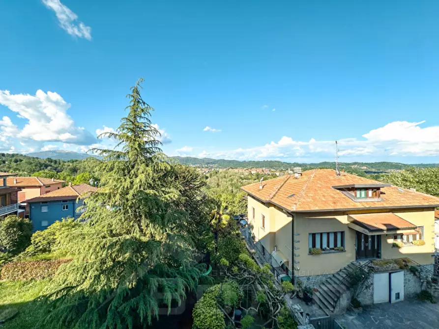 Immagine 1 di Hotel in vendita  a Borgomanero