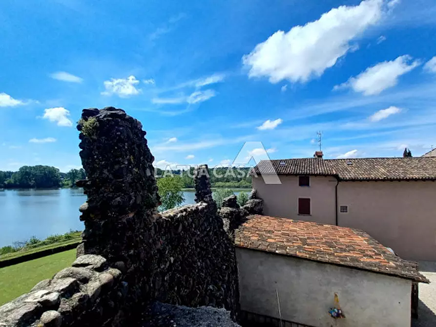 Immagine 9 di Rustico / casale in vendita  a Peschiera Del Garda