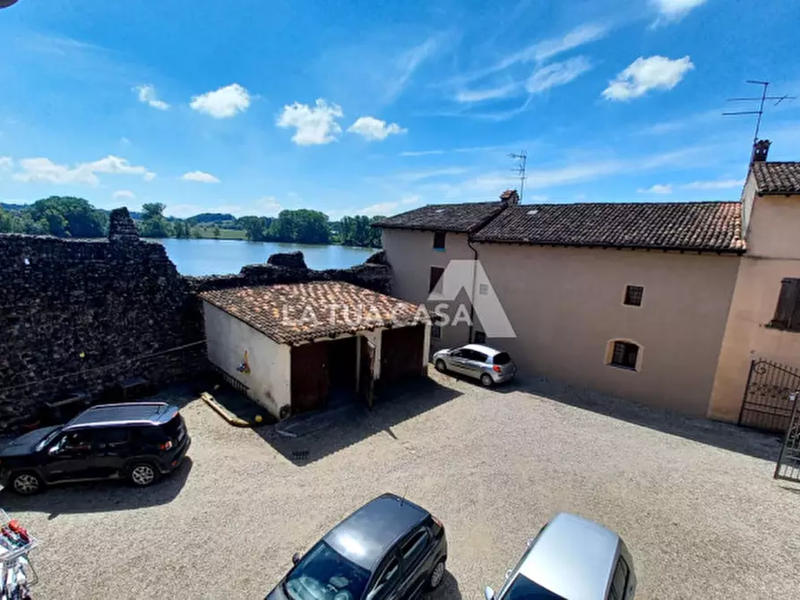 Immagine 16 di Rustico / casale in vendita  a Peschiera Del Garda