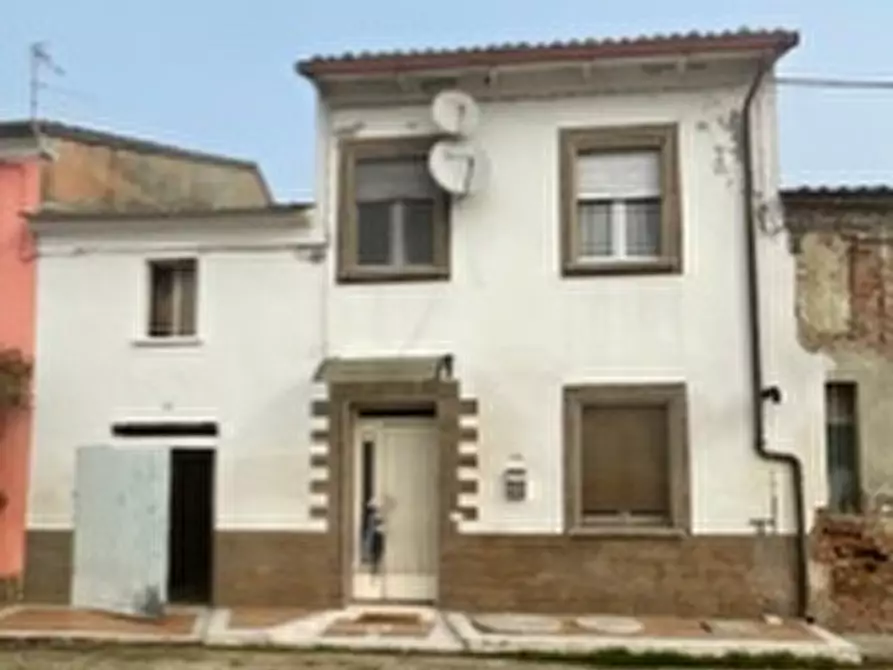 Immagine 1 di Casa indipendente in vendita  in STRADA ARGINE VECCHIO 188 a San Benedetto Po