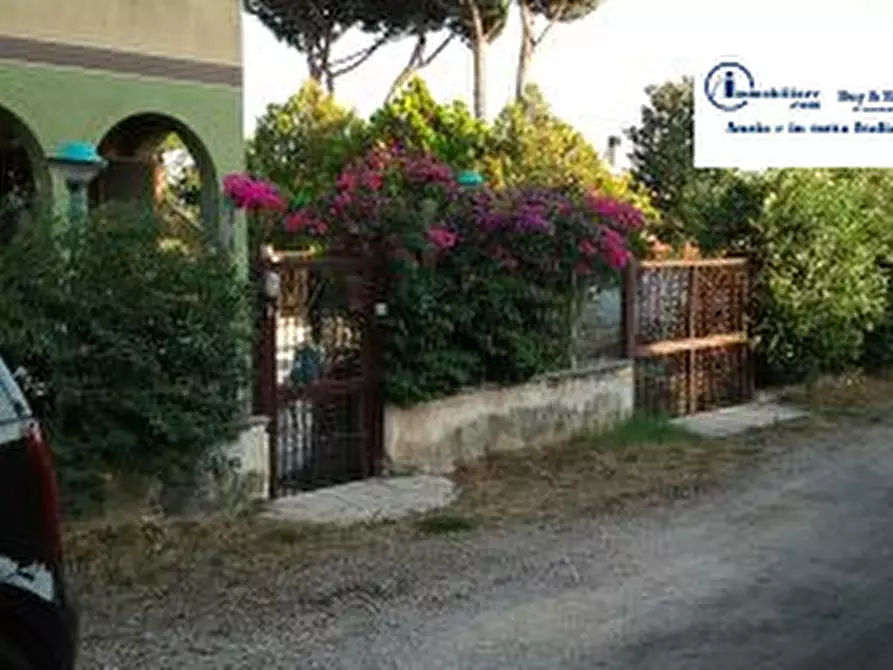 Immagine 7 di Villa in vendita  in Via Fara Sabina a Nettuno