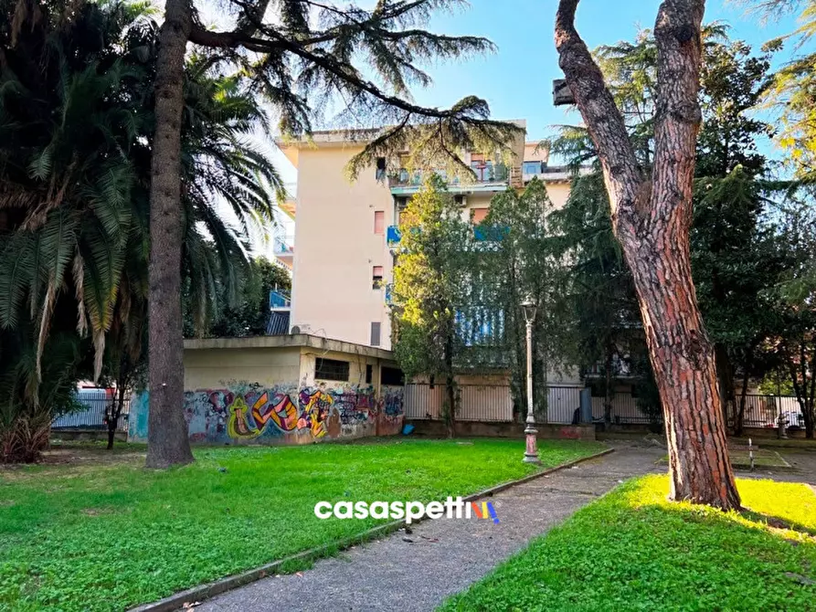 Immagine 1 di Appartamento in vendita  in Via Luigi Angrisani, Salerno a Salerno