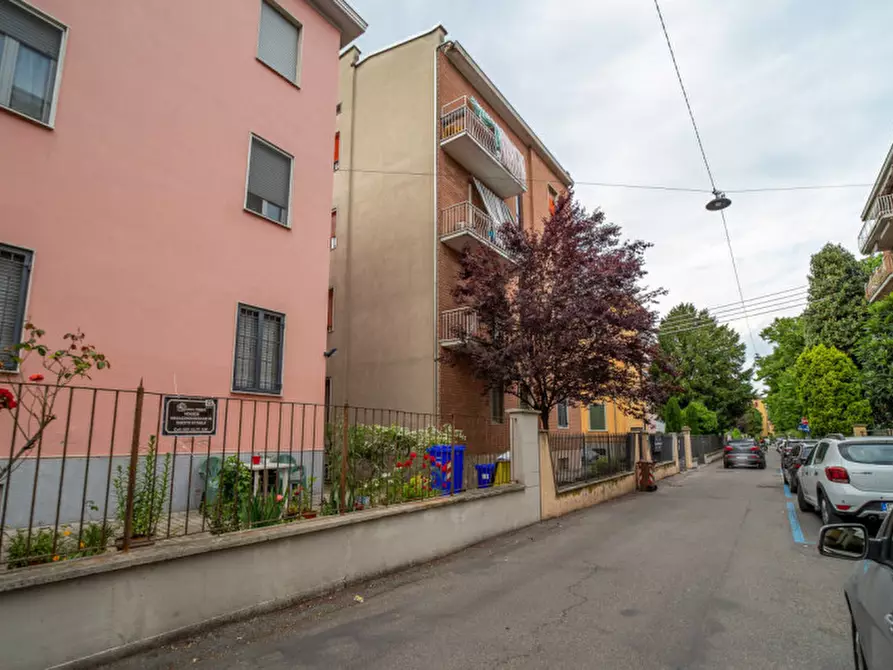 Immagine 1 di Appartamento in vendita  in Via Nuoro n.8 a Parma