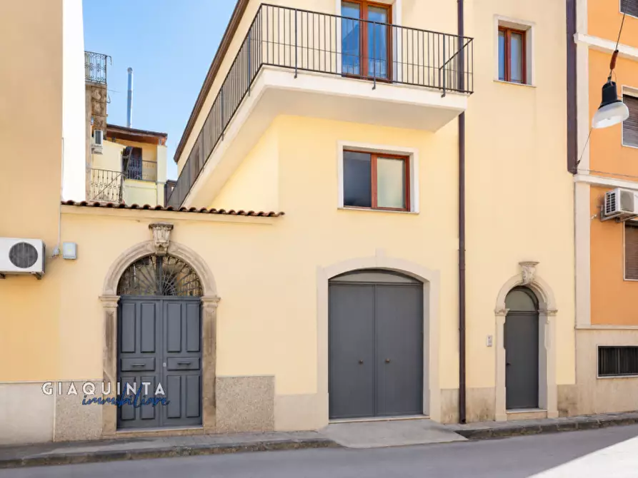 Immagine 1 di Casa indipendente in vendita  in via Giuseppe Garibaldi n 21 a Palagonia