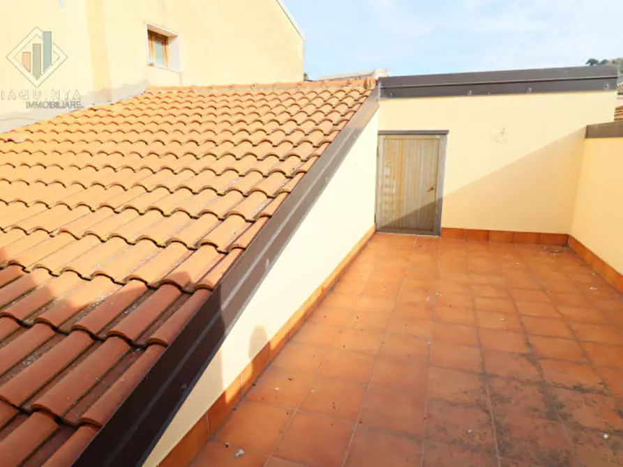 Immagine 38 di Casa indipendente in vendita  in via Giuseppe Garibaldi n 21 a Palagonia