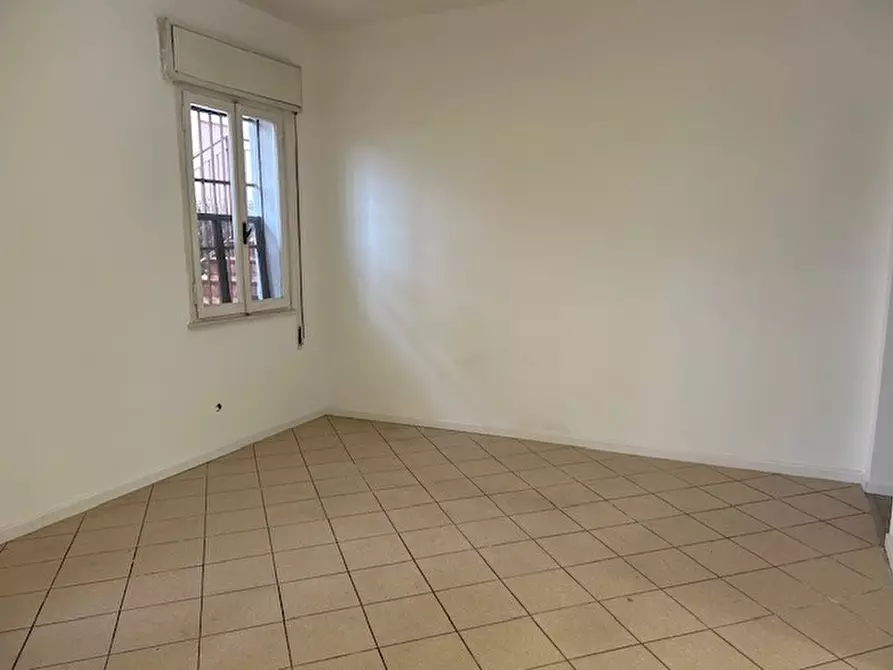 Immagine 6 di Negozio in affitto  in via roma a Albignasego