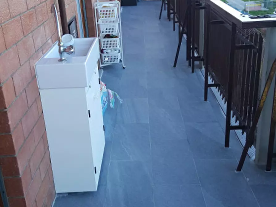 Immagine 2 di Appartamento in vendita  in via pisino a Roma