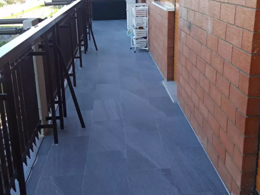 Immagine 3 di Appartamento in vendita  in via pisino a Roma