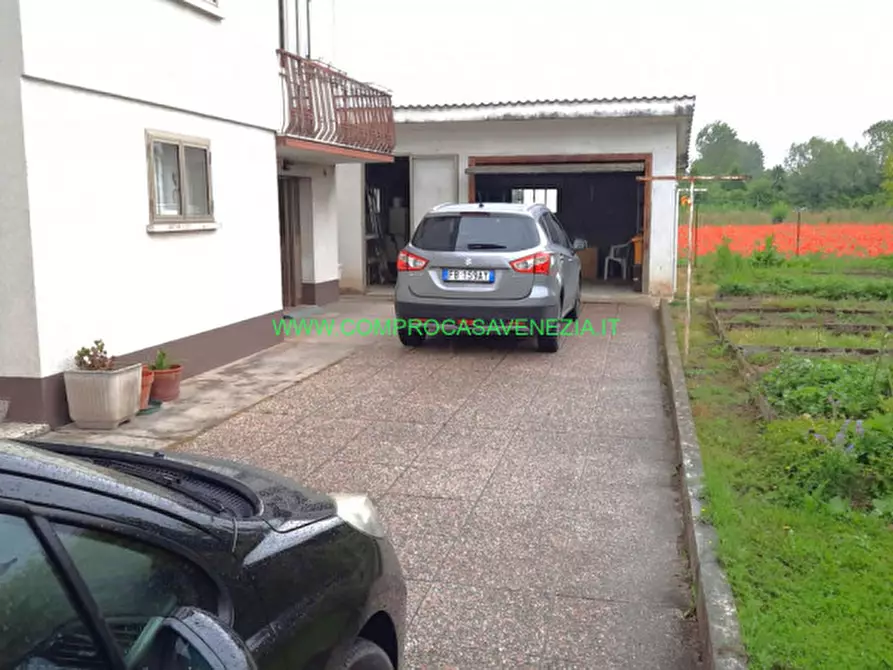 Immagine 4 di Casa indipendente in vendita  a Casale Sul Sile