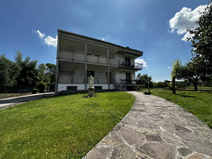 Immagine 1 di Casa bifamiliare in vendita  in Via Fracazzole a Verona