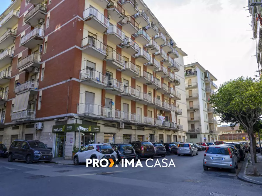 Immagine 1 di Appartamento in vendita  in Via Luigi Settembrini 24 a Salerno