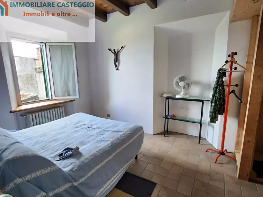 Immagine 15 di Casa indipendente in vendita  in piazza vittorio veneto a Montalto Pavese