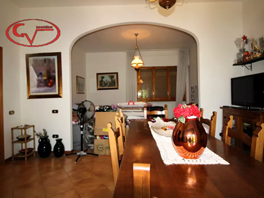 Immagine 4 di Casa trifamiliare in vendita  in Via Martiri della libertà a San Giovanni Valdarno