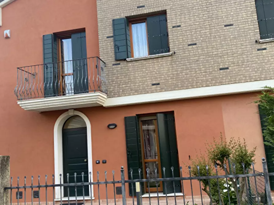 Immagine 1 di Casa quadrifamiliare in vendita  in Piove di Sacco - Via F.lli Sanguinazzi a Piove Di Sacco