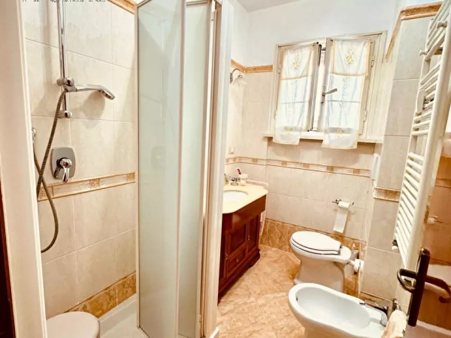 Immagine 23 di Appartamento in vendita  in piazza salvatore galgano a Roma