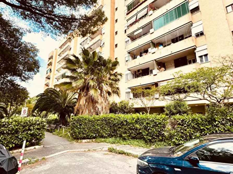 Immagine 41 di Appartamento in vendita  in piazza salvatore galgano a Roma