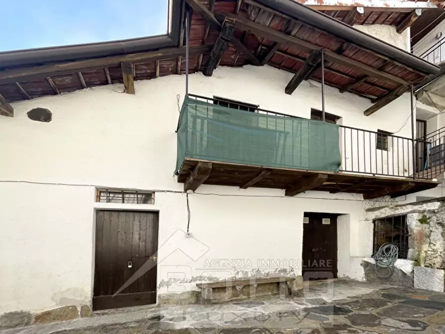 Immagine 10 di Appartamento in vendita  in Via Cavour 1 a Gignese