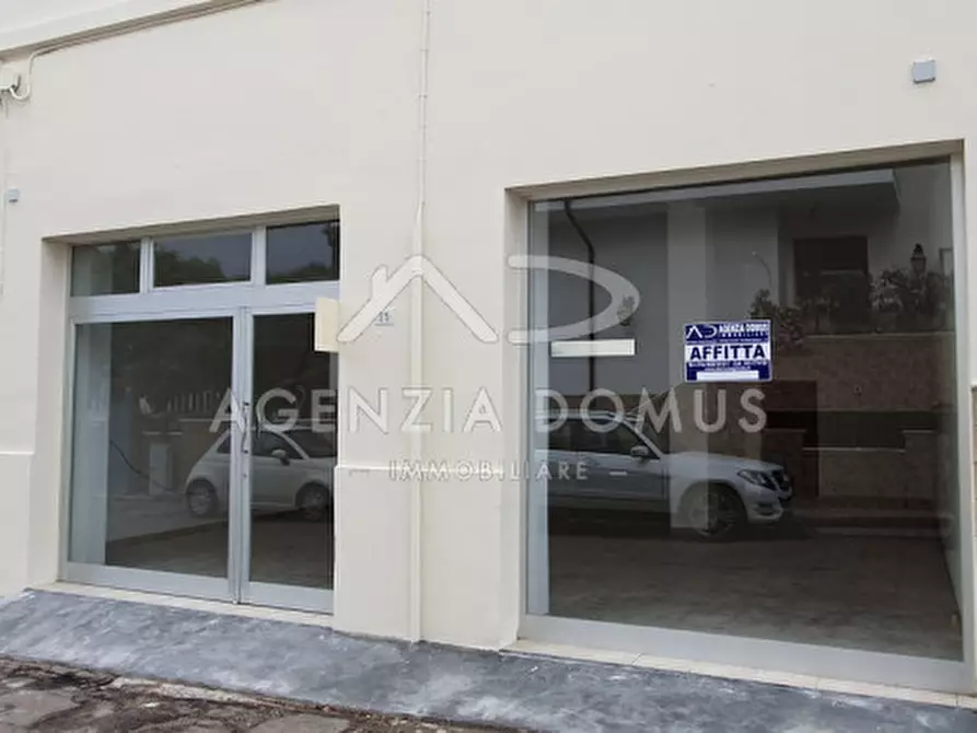 Immagine 2 di Magazzino in vendita  in via piemonte 25 a Racale