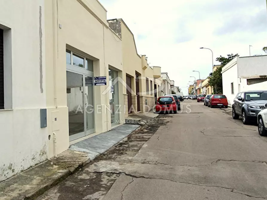 Immagine 3 di Magazzino in vendita  in via piemonte 25 a Racale