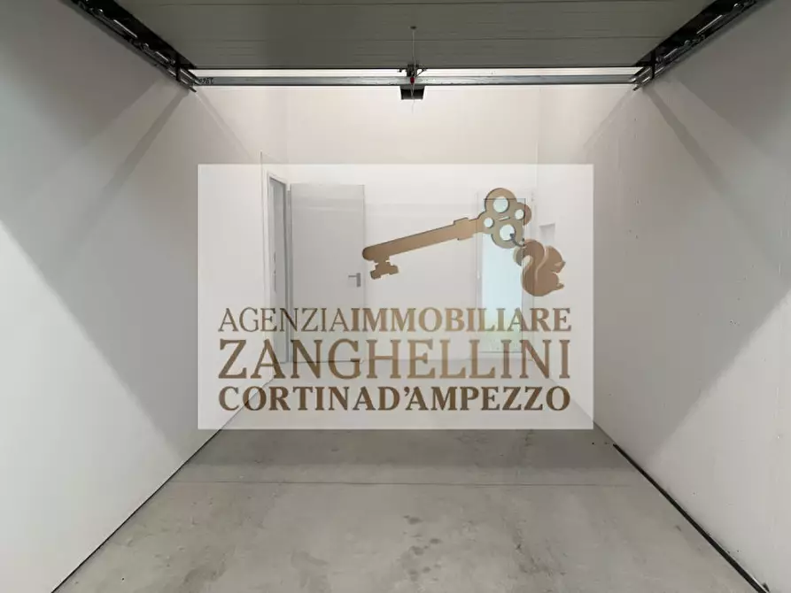 Immagine 3 di Garage in vendita  a Cortina D'ampezzo