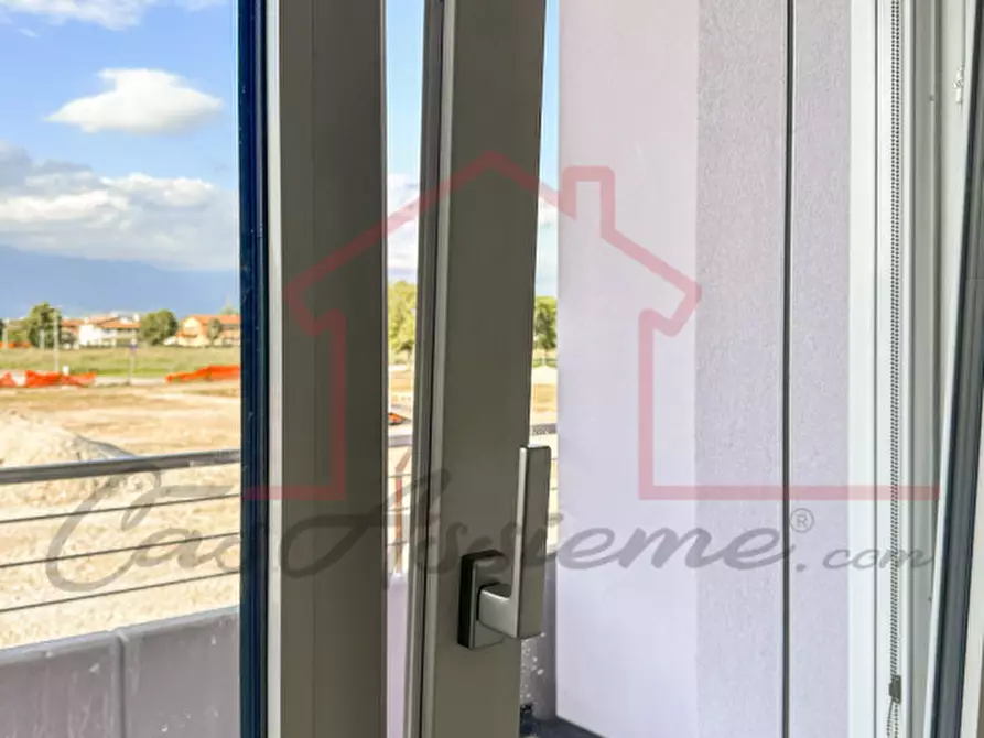 Immagine 29 di Appartamento in vendita  a Rossano Veneto