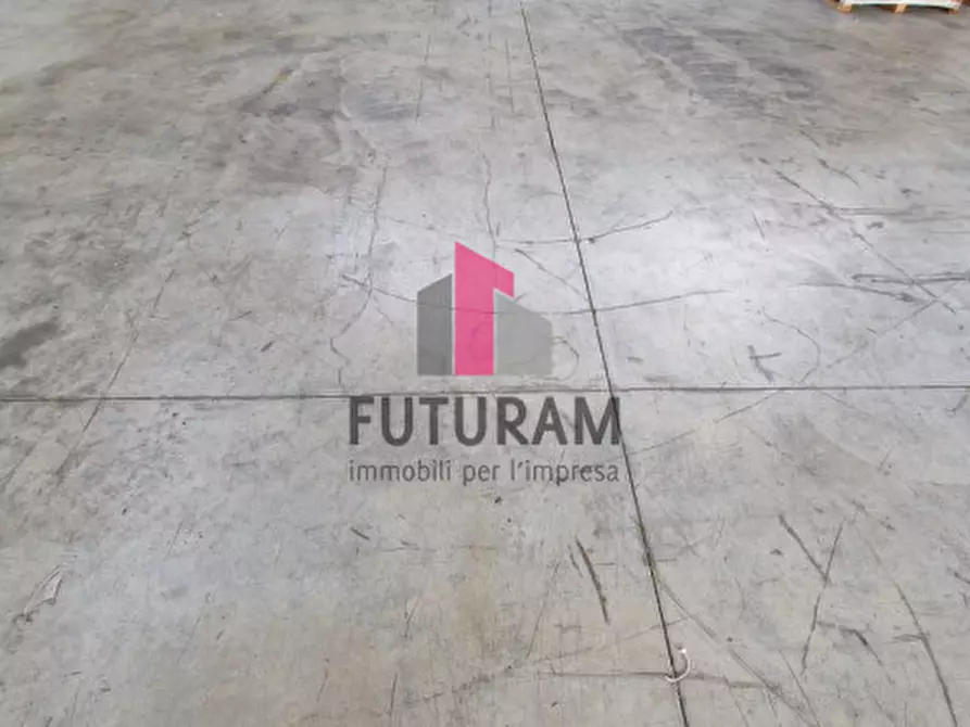 Immagine 3 di Capannone industriale in vendita  in via roma a Mestrino