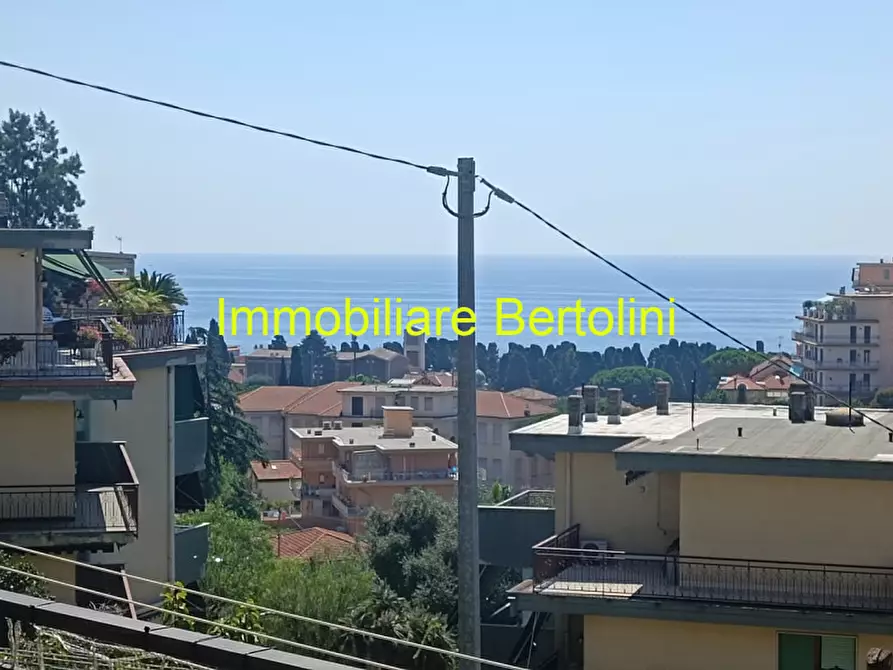 Immagine 1 di Appartamento in vendita  in STRADA SOLARO a San Remo