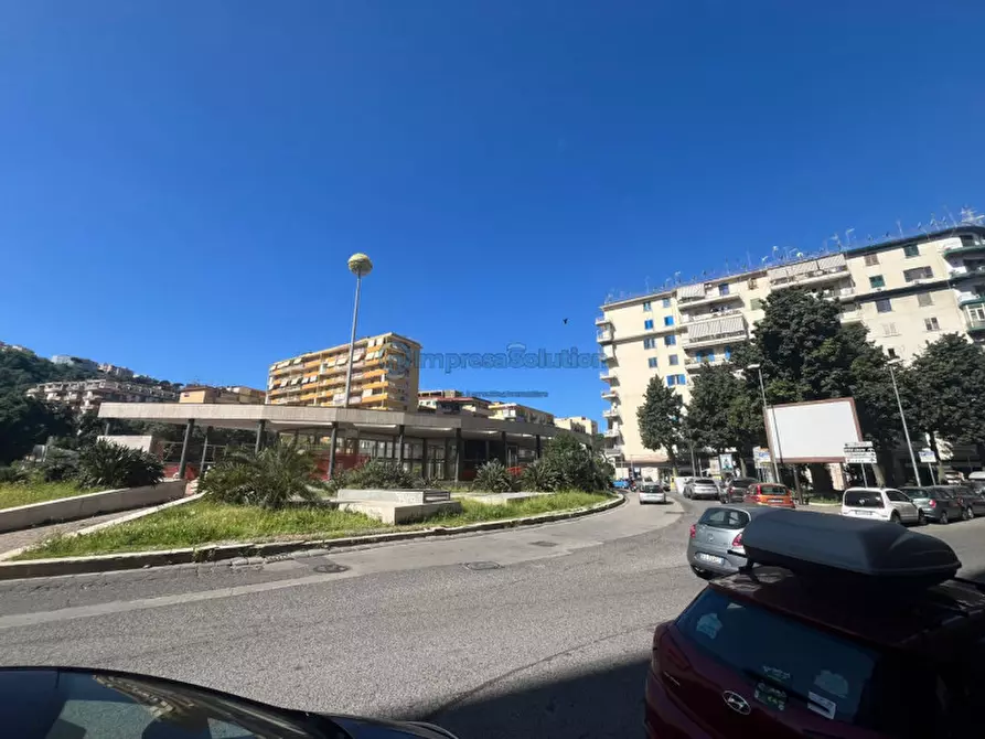 Immagine 1 di Negozio in affitto  in largo alessandro lala a Napoli