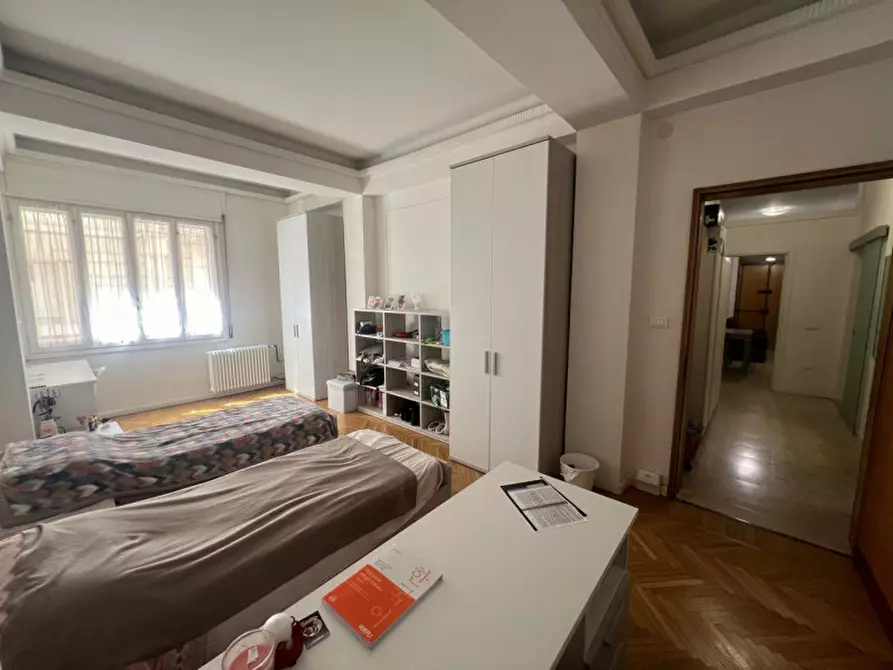 Immagine 1 di Appartamento in vendita  in Via Zabarella a Padova