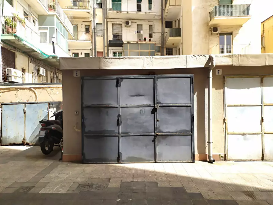 Immagine 1 di Garage in vendita  in Via Dottor Consoli a Catania