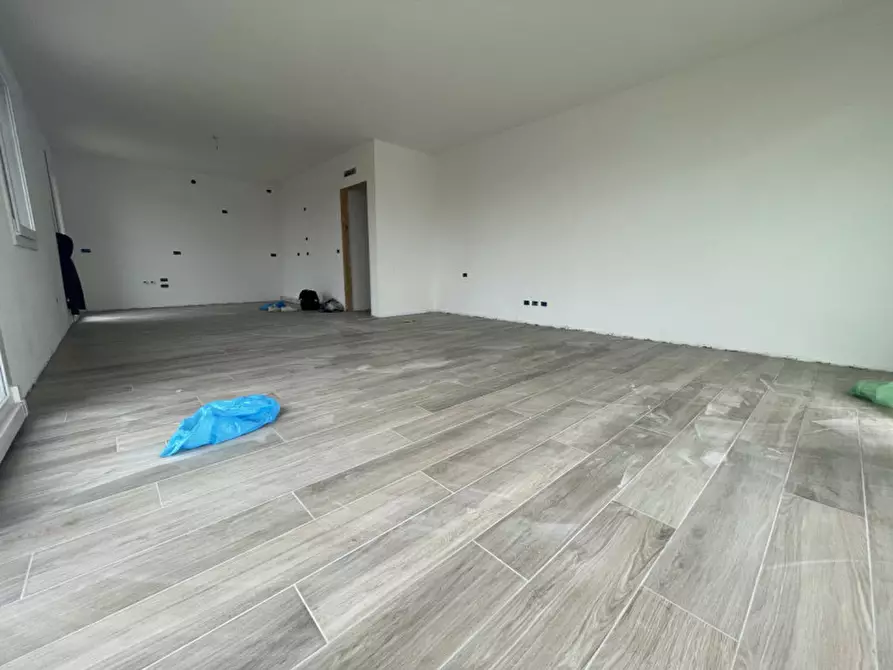 Immagine 2 di Casa quadrifamiliare in vendita  in VIA NIEVO a Rubano