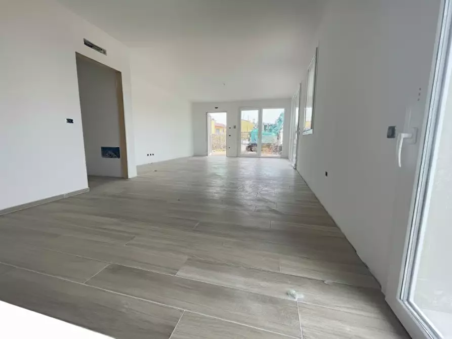 Immagine 3 di Casa quadrifamiliare in vendita  in VIA NIEVO a Rubano