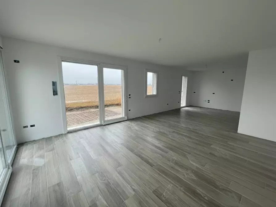 Immagine 4 di Casa quadrifamiliare in vendita  in VIA NIEVO a Rubano