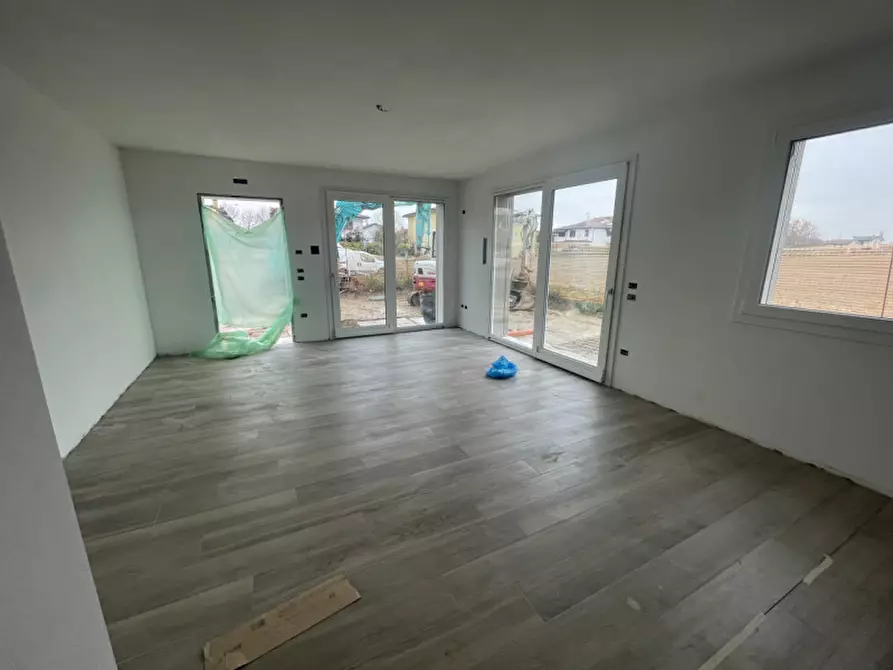 Immagine 9 di Casa quadrifamiliare in vendita  in VIA NIEVO a Rubano