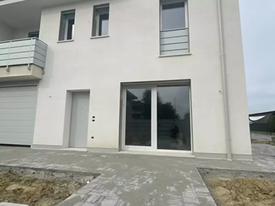 Immagine 14 di Casa quadrifamiliare in vendita  in VIA NIEVO a Rubano