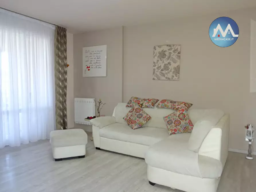 Immagine 1 di Appartamento in vendita  in via toscanini a Pesaro