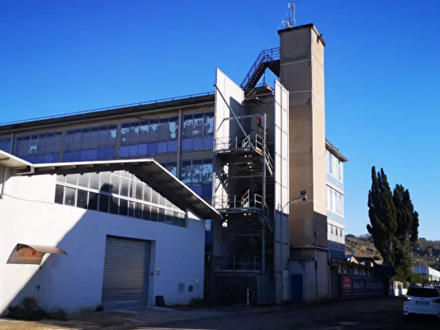 Immagine 5 di Negozio in affitto  in Via Gastone Maresca a Roma