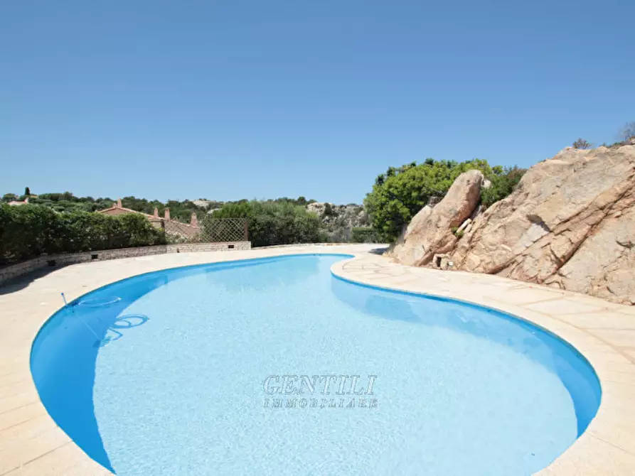 Immagine 19 di Appartamento in vendita  in Liscia di vacca a Arzachena