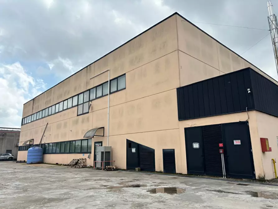 Immagine 5 di Capannone industriale in affitto  a Dueville