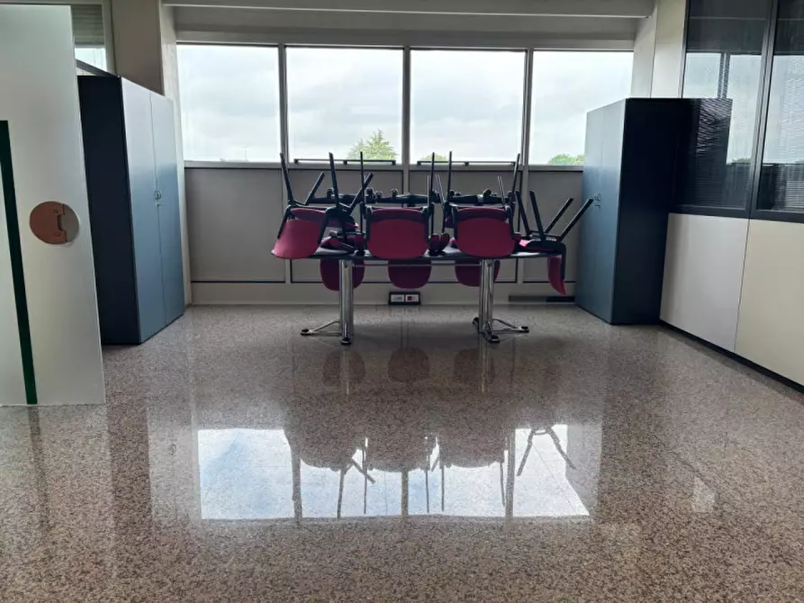 Immagine 6 di Capannone industriale in affitto  a Dueville