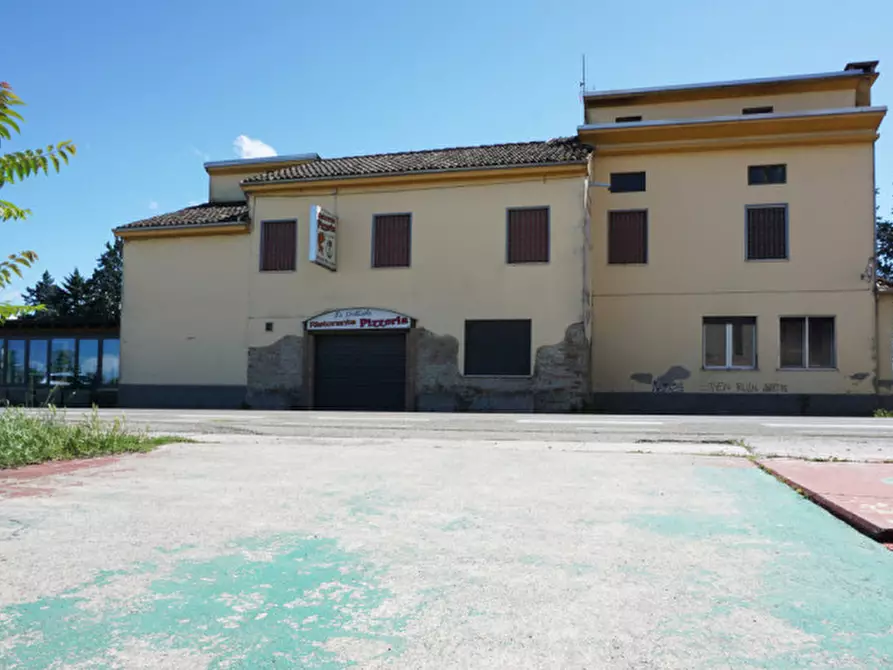 Immagine 3 di Attività commerciale in vendita  in Frazione san faustino, 31 a Fidenza