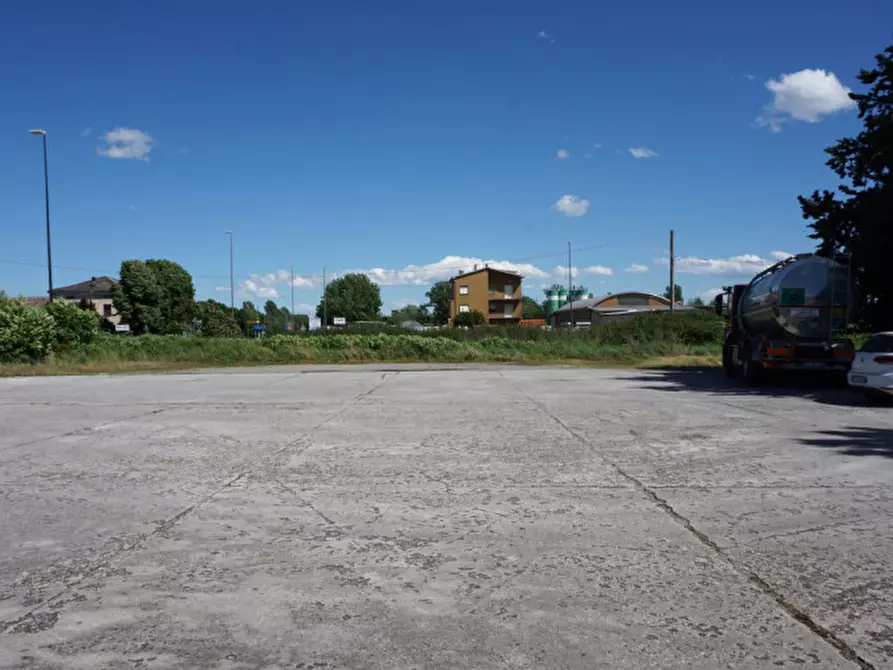 Immagine 6 di Attività commerciale in vendita  in Frazione san faustino, 31 a Fidenza