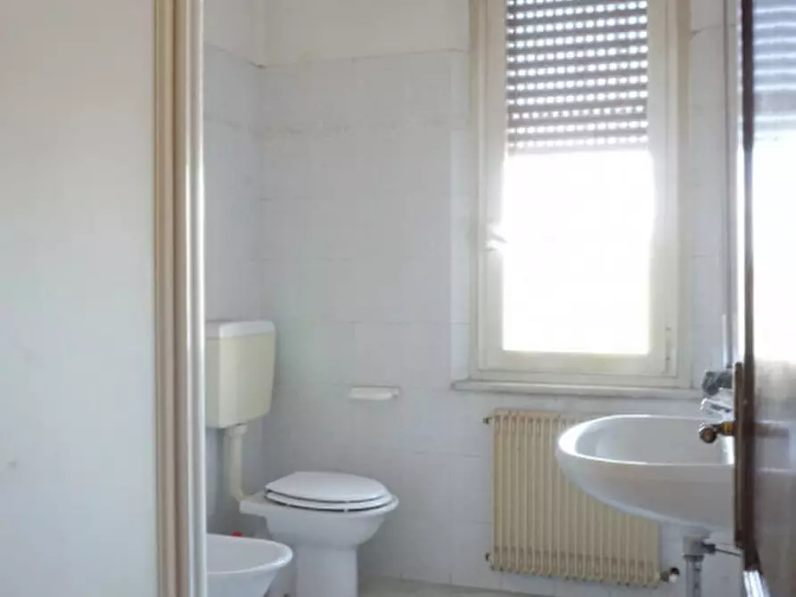 Immagine 36 di Attività commerciale in vendita  in Frazione san faustino, 31 a Fidenza