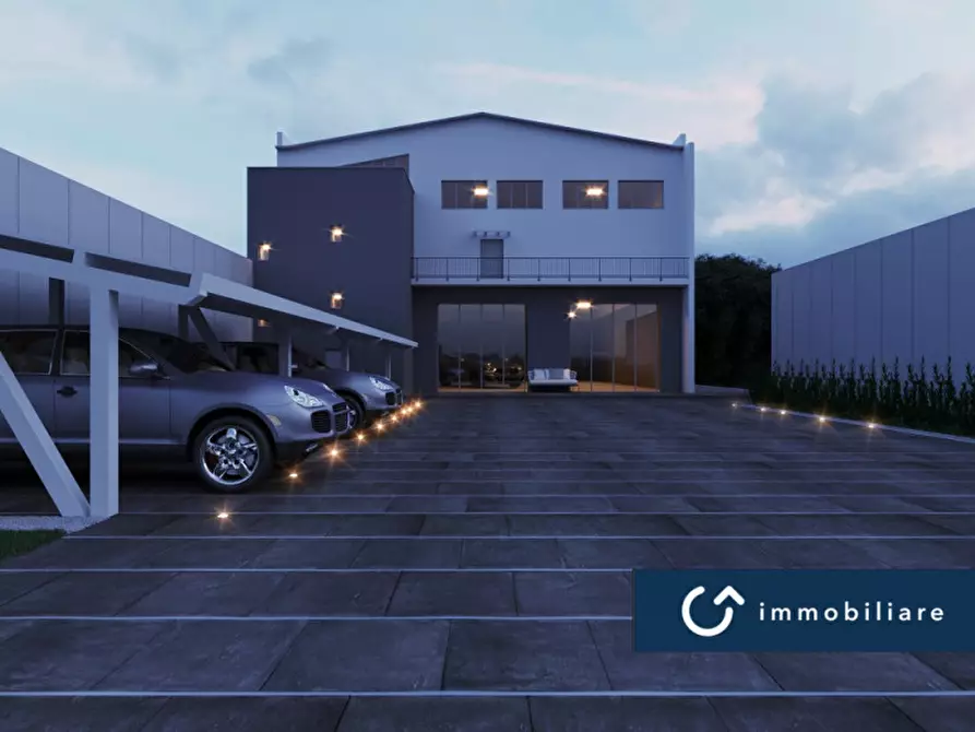 Immagine 2 di Capannone industriale in vendita  in PREDDA NIEDDA 42 a Sassari