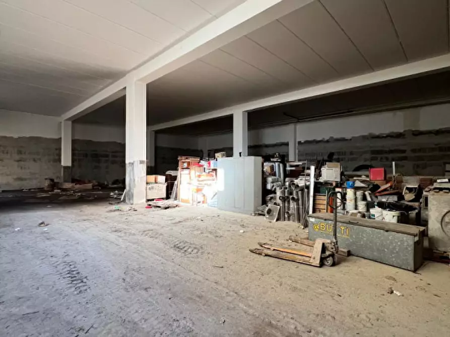 Immagine 26 di Capannone industriale in vendita  in PREDDA NIEDDA 42 a Sassari