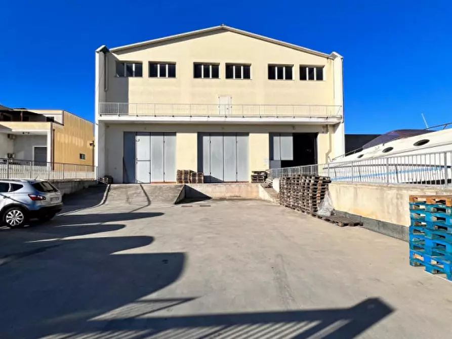 Immagine 4 di Capannone industriale in vendita  in PREDDA NIEDDA 42 a Sassari