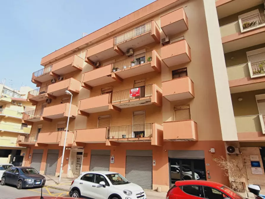 Immagine 1 di Appartamento in vendita  in Via Tenente Tito Minniti, 85 a Milazzo