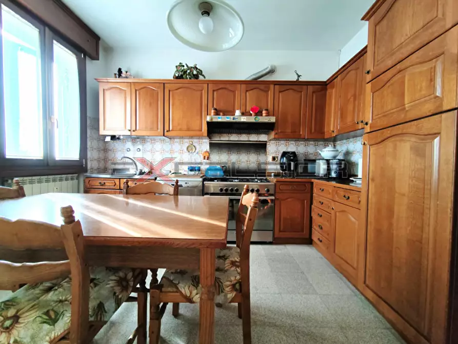 Immagine 3 di Appartamento in vendita  in Via G. Matteotti n.20 bis - Cavarzere (VE) a Cavarzere